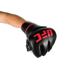UFC 6oz Fitness Gloves